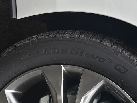 2027�� 2.5L ˫�����������