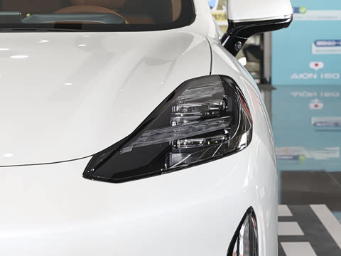 2025�� 825 Max��