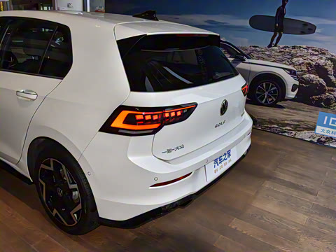 2026�� 300TSI R-Line