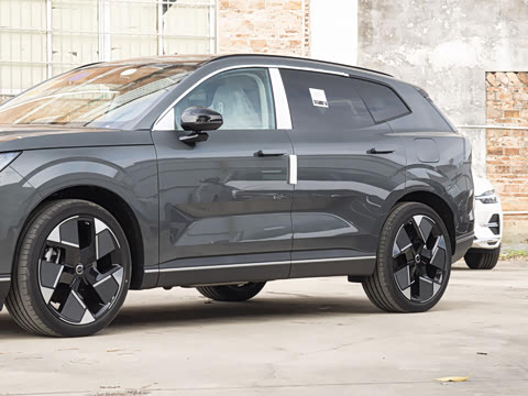 2026�� ������������Plus