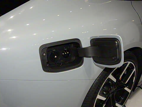 2025�� 702 ������ Ultra