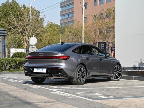 2026�� TFSI quattro 200kW �콢��