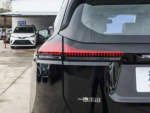 2026�� 2.0L ����������