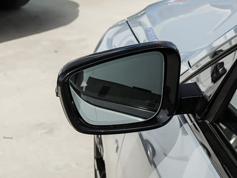 2026�� 430i M�˶���ҹ��װ