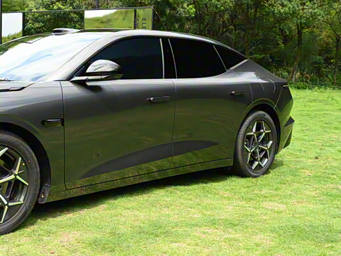 2025�� 240����Ultra