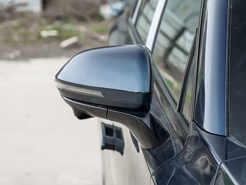 2027�� 2.0T ˫������������