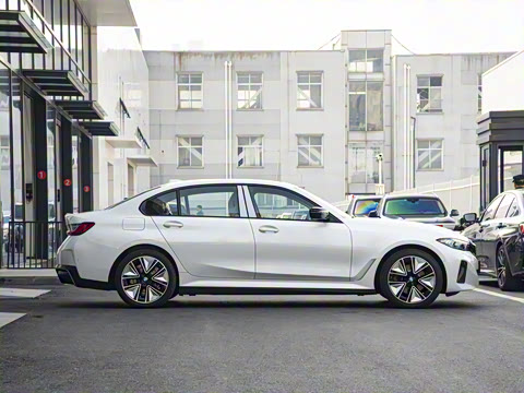 2026�� eDrive 40 L ��ҹ�˶���װ