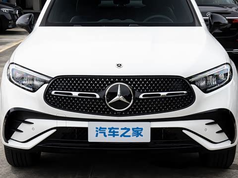 2026�� �Ŀ� GLC 260 4MATIC ����SUV