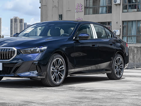 2026�� 525i M�˶���װ