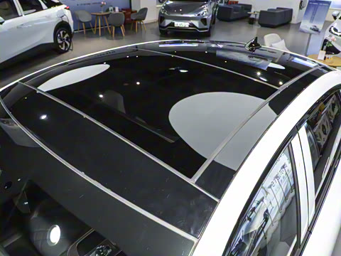 2025�� 735MAX 175kW