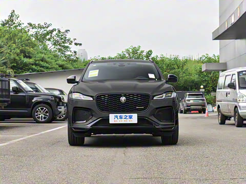 2025�� P250 R-Dynamic SE