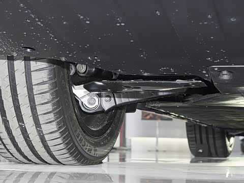 2026�� ���� 702 Max �콢��