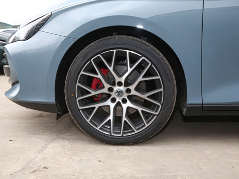 2026�� 2.0T 405 AT������