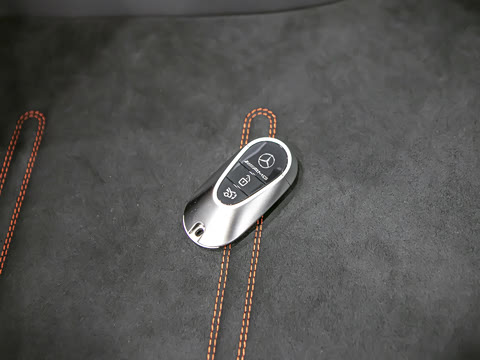 2026�� �Ŀ� AMG CLE 53 4MATIC+ ������ܳ�