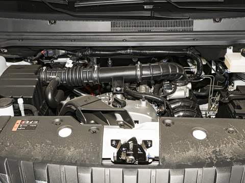 2025�� 2.0L �ֶ���������� 9��