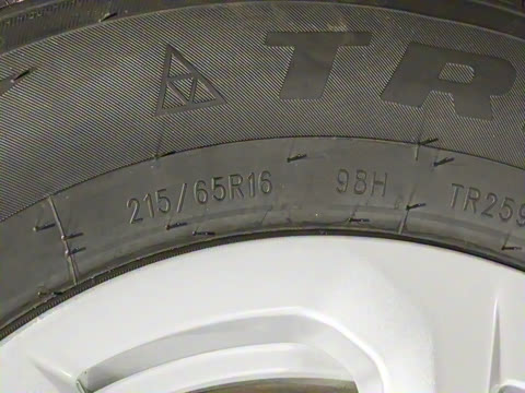 2025�� 2.0L �ֶ���������� 9��