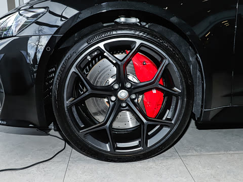 2025��  RS 6 4.0T Avant performance