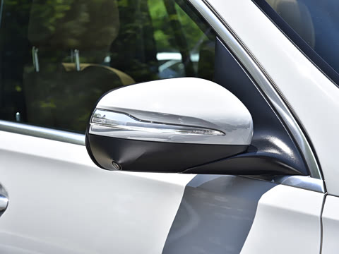 2025�� GLS 450 4MATIC ������