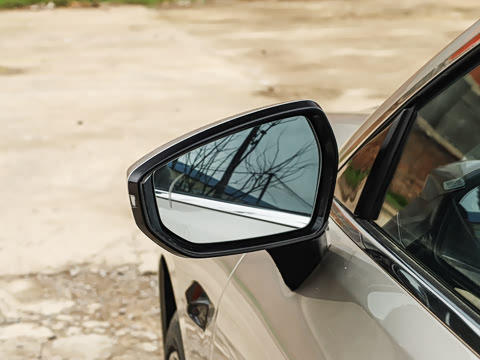 2026�� 225km EM-i Զ�����ǺӰ�