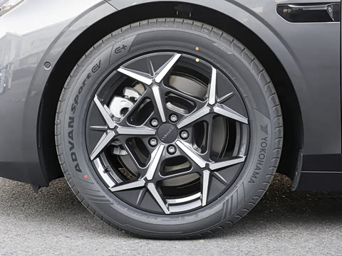 2025�� 240����Ultra H5