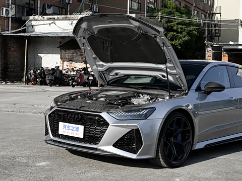 2025�� RS 7 4.0T Sportback performance
