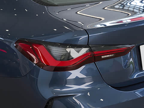 2026�� 425i M�˶���װ