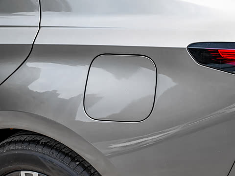 2025�� 2.0L XL-TLS ������