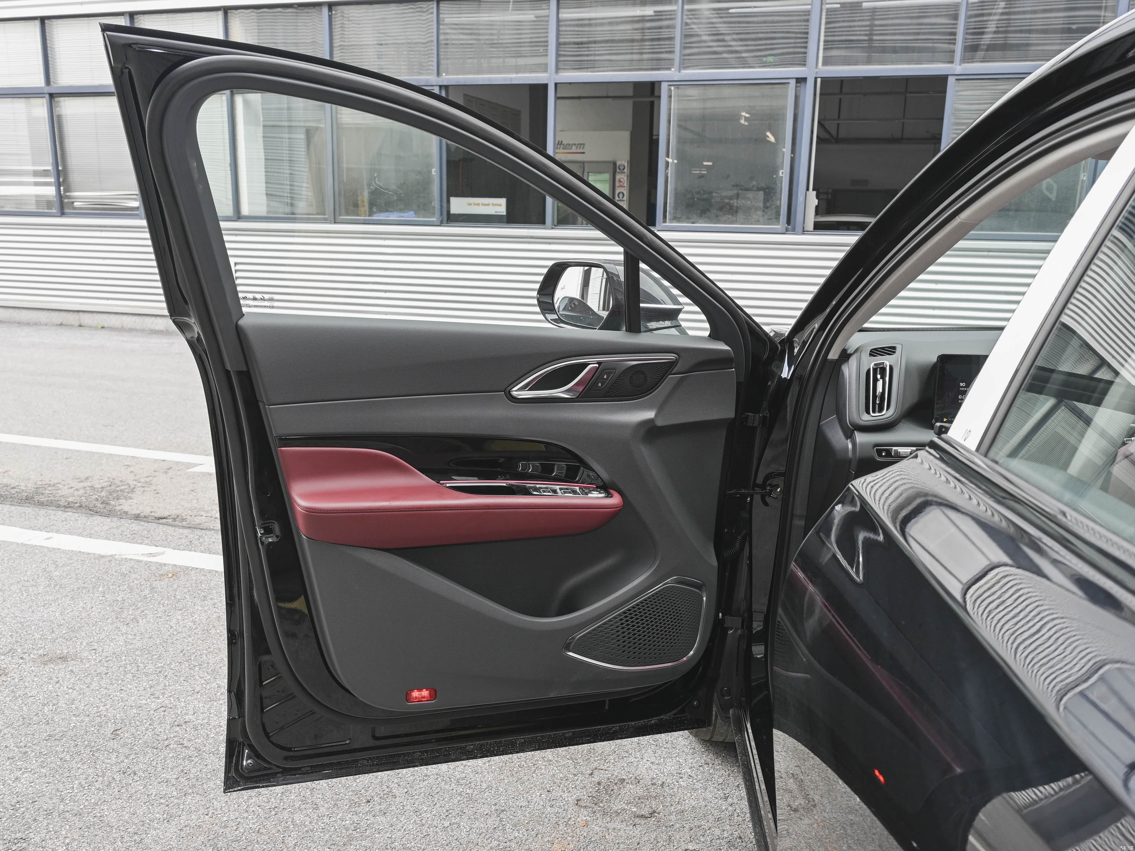 Hongqi HS3 PHEV, миниатюра 23