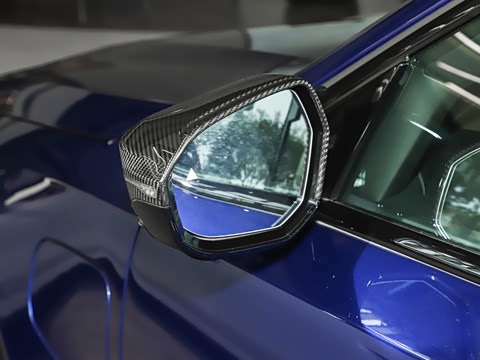 2025�� M5