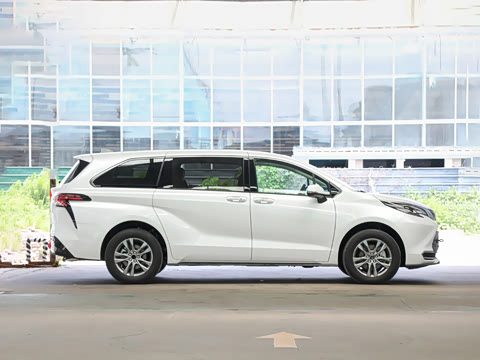 2027�� 2.5L ˫������������