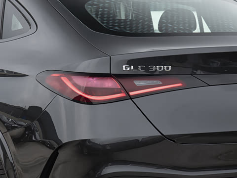 2026�� �Ŀ� GLC 300 4MATIC ����SUV