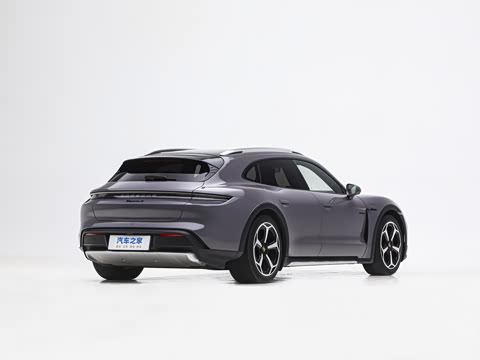 2026�� Taycan 4 Cross Turismo
