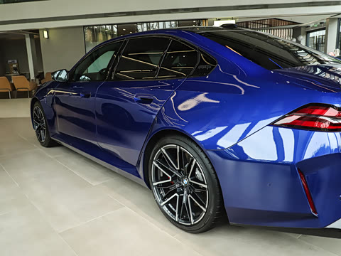 2025�� M5