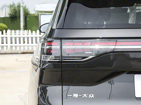 2026�� 450TSI �����콢 6��