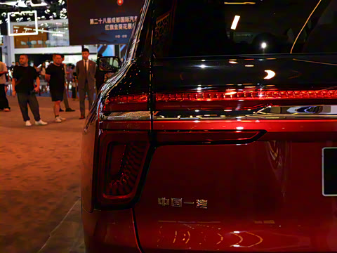 2026�� 4.0T ����콢�� 4��