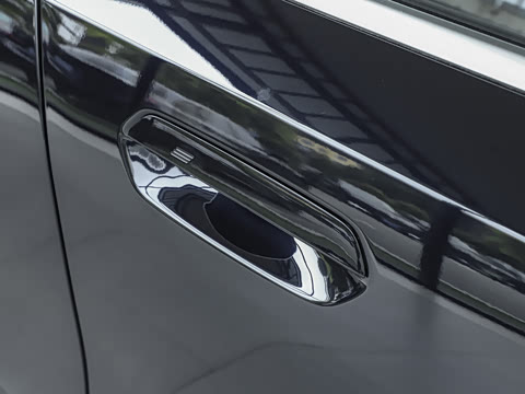 2026�� �Ŀ� 530Li xDrive M�˶���װ