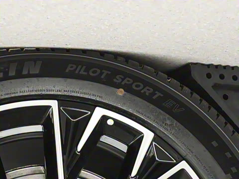 2025�� 100kWh �����������Ǽݰ�