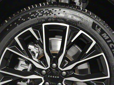 2025�� 100kWh �����������Ǽݰ�