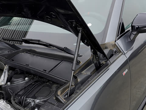 2026�� 200���������� 40 TFSI ���������� B&O ��ҹ��