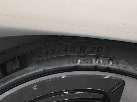 2026�� �ھ������ 100kWh Touring