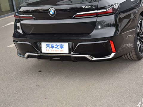 2026�� 740Li ������ M�˶���װ