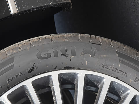 2026�� 2.0TD �Զ���Ӣ 5��