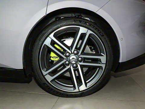 2025�� �ھ������ 100kWh Touring