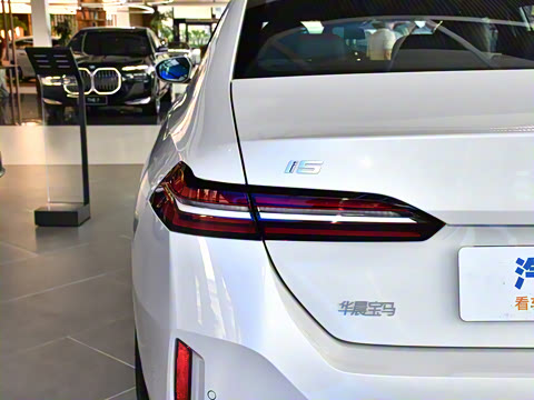 2026�� xDrive 50L M�˶���װ