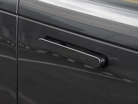 2026�� 3.0 L6 400PS AB�����