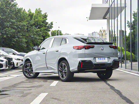 2025�� sDrive25i M�˶���װ