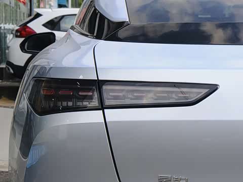 2025�� 710 Max��