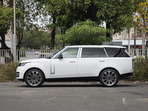 2026�� 3.0 L6 400PS AB�����