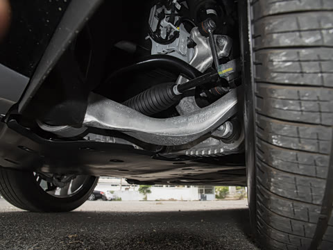 2026�� 3.0 L6 400PS AB�����