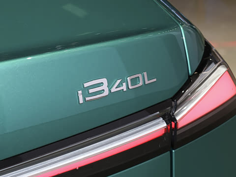 2027�� 40L